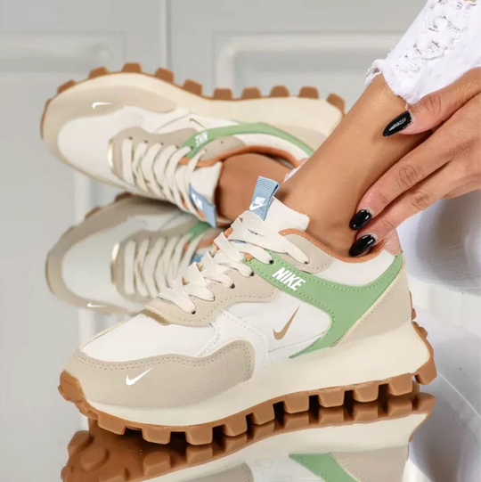 Women’s Sneakers