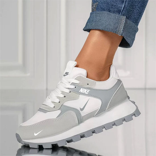 Women’s Sneakers