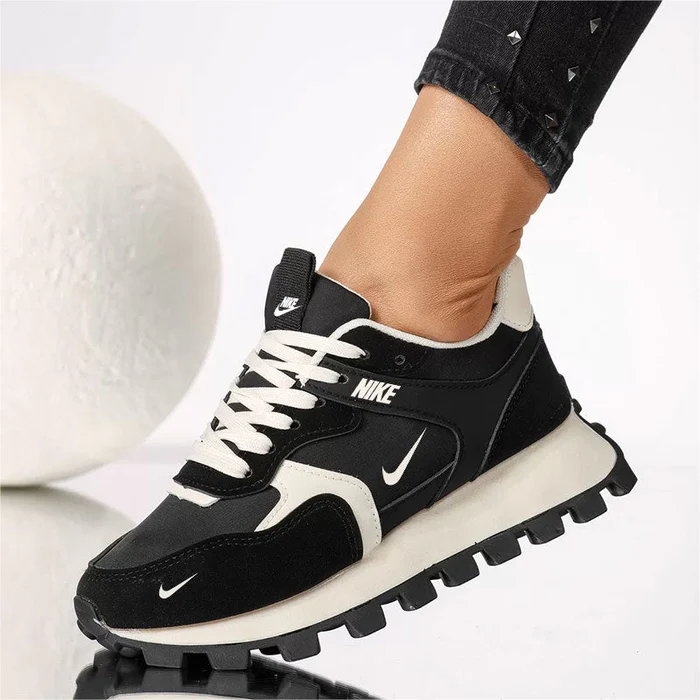 Women’s Sneakers